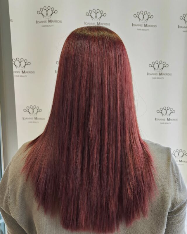 Trust the experts!!! 😉 #ioannismakridishairbeauty #colorchange #colorspecialists #beforeandafter